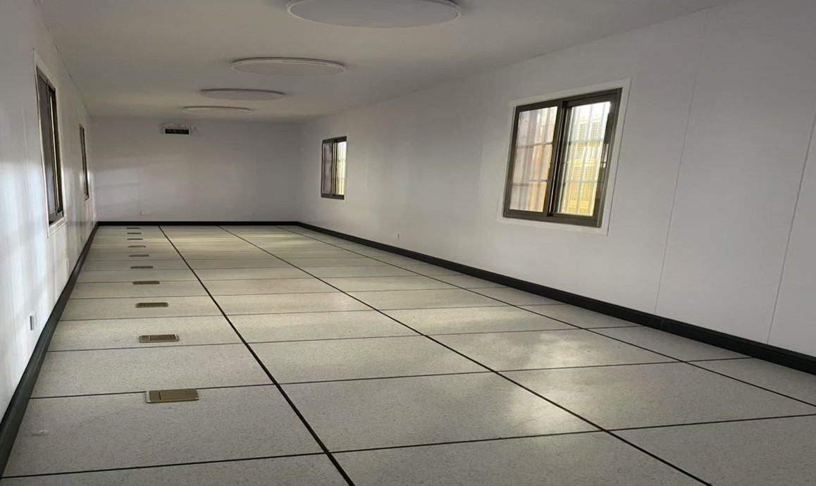 Overseas University Lab — Outdoor Observation Room Project